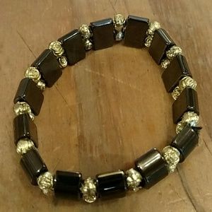 Attractive magnetic healing bracelet!  With roses!